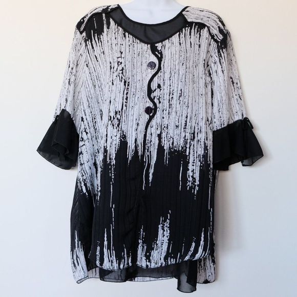 Elegant Black and White Women's Blouse - Picture 4 of 9